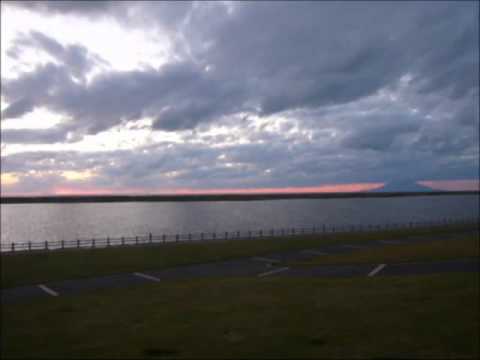 2009 Rishiri Fuji visto desde el parque del río Teshio