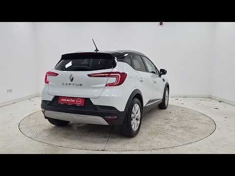 Renault Captur ICONIC TCE MANUAL *RETAIL PRIC - Image 2