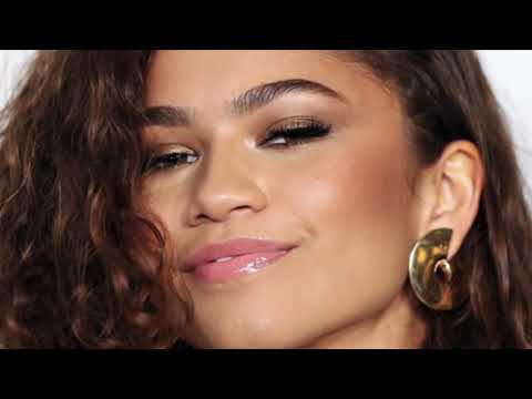 Zendaya Sexy Photos