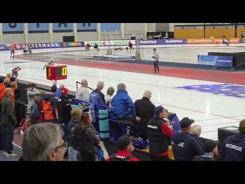 Cooper McLeod and Tim Prins at Speed Skating World Cup 