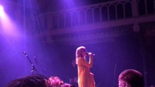 Austra - Gaia - Live at Paradiso