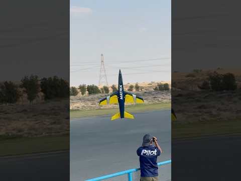 Ryu hovering the 2.8m Pilot Matrix #dubai #flyforfun #turbine