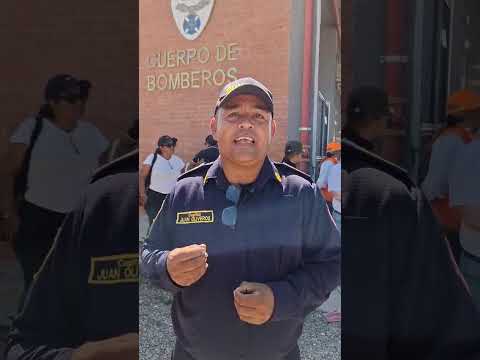 Capitán Juan Oliveros comandante de Cuerpo de Bomberos Algarrobo Magdalena