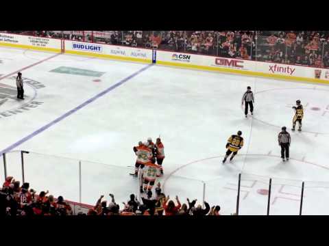 Flyers alumni game vs Penguins 50th anniversary - Eric Desjardins scores