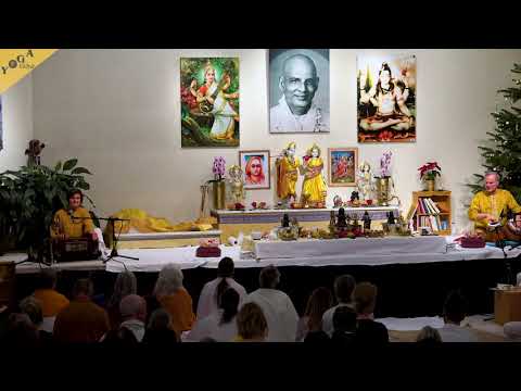 Sivananda Namah Om Jaya Gurudev Om Guru Jaya Guru Devaya - Shaktipriya