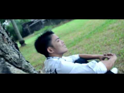 Wag mo akong iiwan - Flickt One  (Official Music Video)