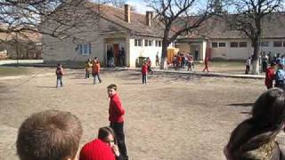 preview picture of video 'Giarmata-Jahrmarkt Unsere Schule'