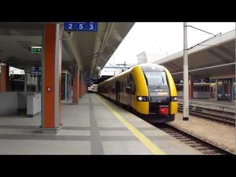 Regio "Kasprowy" relacji: Kraków Gł. - Zakopane odjeżdża ze stacji początkowej