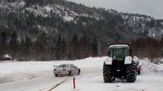 preview picture of video 'Nissan Skyline R33 GTS-T on a snow/ \ice track'