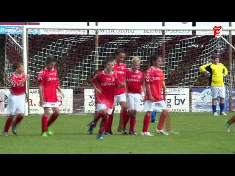 voetbalwedstrijd Rood-Wit D2 - Seolto D2