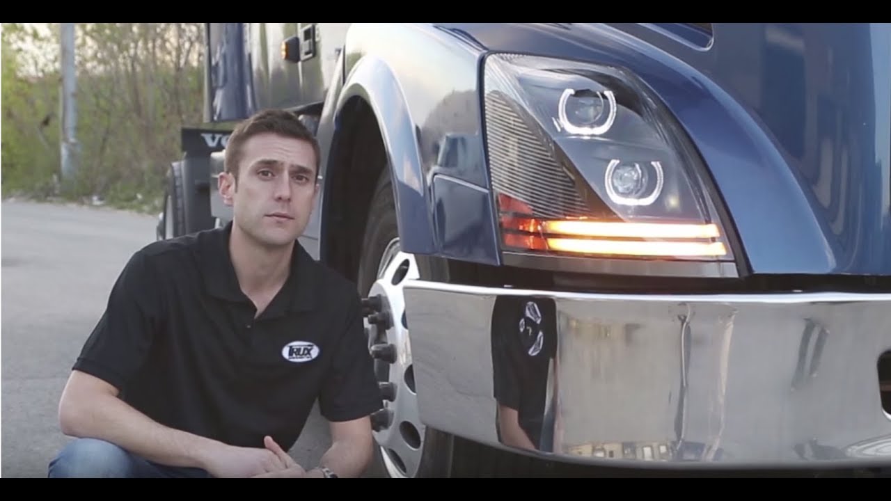 2005 Volvo VNL DAYCAB Post mount spotlight -Black LED 6 inch Driver side WITH install kit 2005 Volvo VNL DAYCAB Post mount spotlight -Black LED 6 inch Driver side WITH install kit