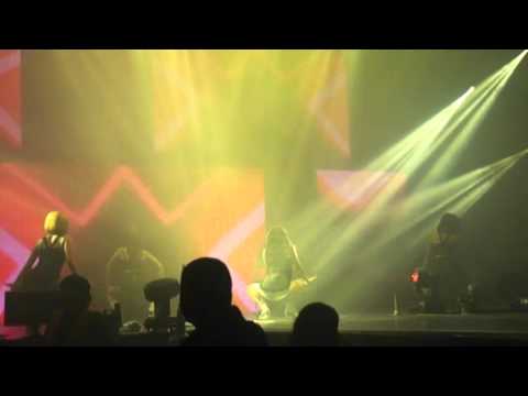 4minute en Argentina - Hyuna (Roll Deep + Red)