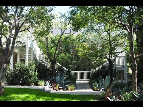 PL10924 - Truly Beautiful & Large 1 Bed + 1 Bath in Beachwood Canyon For Rent!