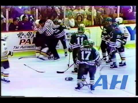 NHL Nov. 23, 1990 Randy Burridge,BOS v Dean Evason,HFD Boston Bruins Hartford Whalers