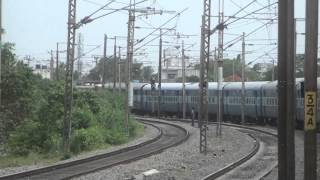 preview picture of video 'Jaipur Coimbatore Weekly SF Leaving Chennai Central'