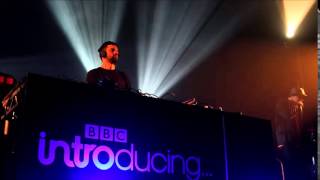 Mella Dee - Bring Love (Free Download)