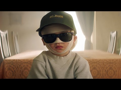 The Boy Is So Handsome That All Who Saw His Face Would Be Killed,Even The Doctor.