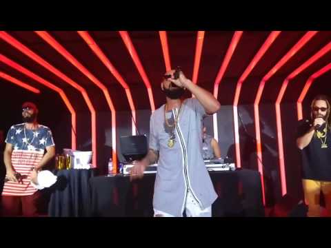 Tribo da Periferia part. 3 Um Só e Look - Sha. Lu. Na (Ao Vivo em Caldas Novas)