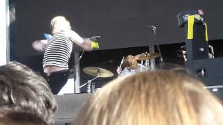 The Orwells - Gotta Get Down (Life is Beautiful Festival 2014 Day 3 10/26)