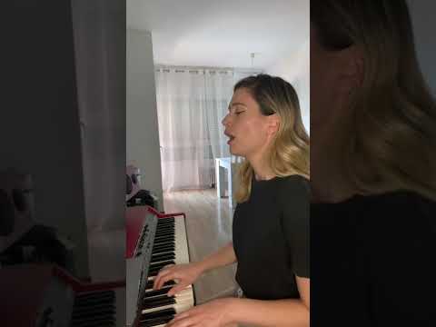 Can’t take my eyes off you - Cover Iza Bastet