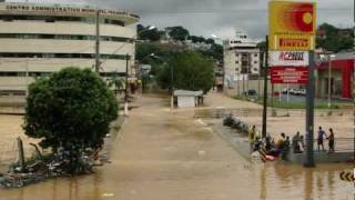 preview picture of video 'Prefeitura de Muriaé inundada.'