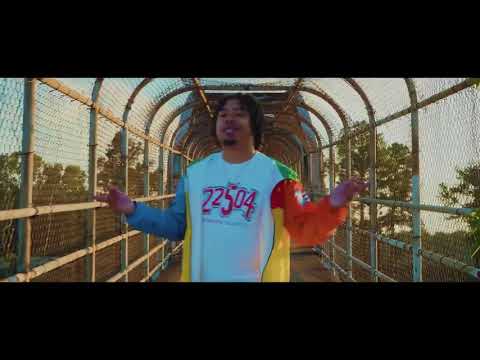 Que Almighty x RippedDatBitch6ix Official Video Shot By Twone Shot That