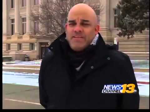 Westboro Baptist Church greeted by gay rights  supporters