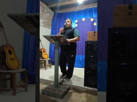 ANCIANO CARLITOS TRALLENDO LA PALABRA DE DIOS EN LA IGLESIA EVANGELICA DIOS ES FIEL FONTANA CHACO 