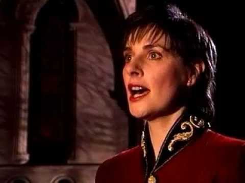 download lagu mp3 mp4 Silent Night In Gaelic, download lagu Silent Night In Gaelic gratis, unduh video klip Silent Night In Gaelic