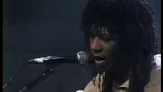 Djavan solo '' De flor em flor '' ( década de 80 )