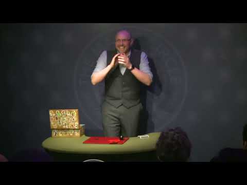 Dave Loosley- The Magic Circle Close-up Magician Of The Year 2025-WINNER!