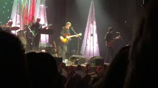 The Christmas Song performed by Vince Gill