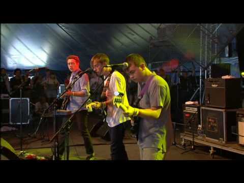 Bombay Bicycle Club - Lamplight (Glastonbury 25-6-2010)