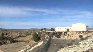 preview picture of video 'Volando sobre la presa de Pliego'