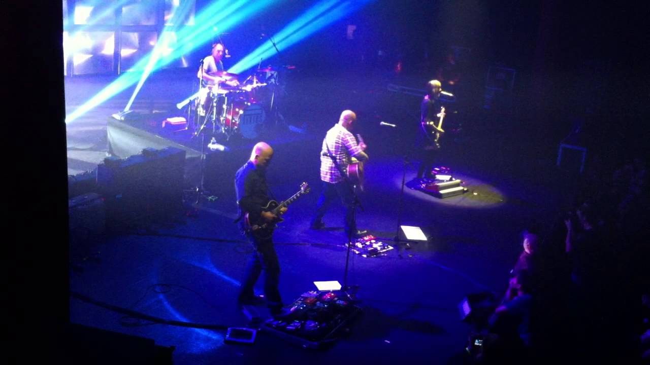 Pixies Paris Olympia 2013  * first 2 songs, new + where is my mind*