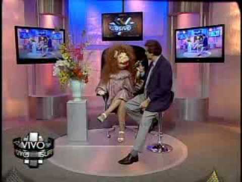 SuperXclusivo 1/14/10 - Haití, los mentalistas y Las Fiestas del Calle San Sebastián