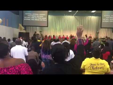 Psalmist Areatha Anderson  - ministering in worship