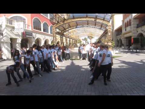 Vartan proposing to Tania, flash mob to Bruno Mars Marry You