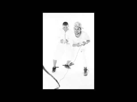 Hety and Zambo Ft Rayo y tobi ella es mala