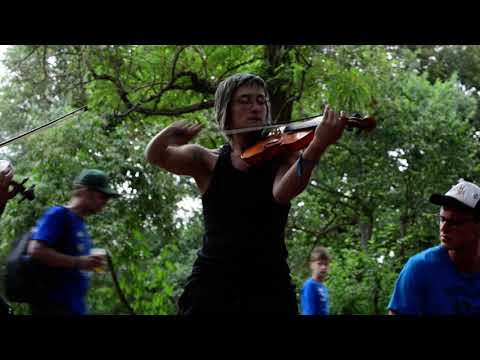 Trykka und Zerreißprobe - Menschsein  | TFF Rudolstadt Straßenmusik