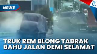 Korbankan Kendaraan! Truk Tronton Alami Rem Blong di Jakarta Barat, Terpaksa Tabrak Bahu Jalan