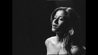 Le Lapin Lyrics English Translation