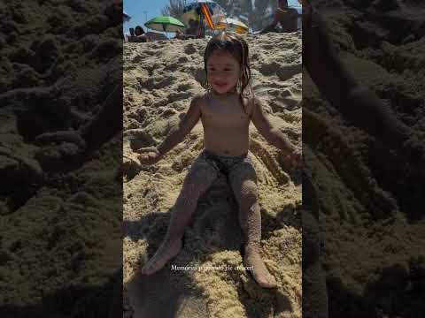 LUKE SE DIVERTINDO NA PRAIA