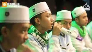 Download lagu Lirik sholawat jangan turuti nafsu gus azmi mp3