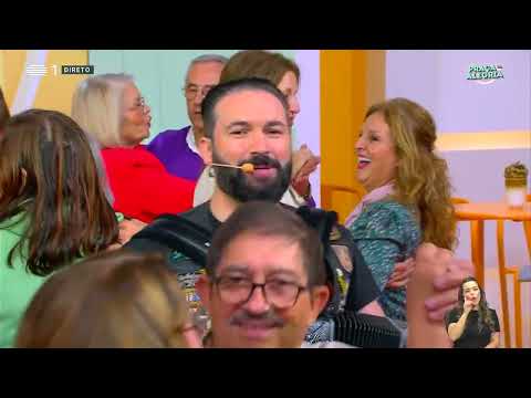 Muita Animação na  (Praça da Alegria)  Hélder Baptista Tu não és a minha dona