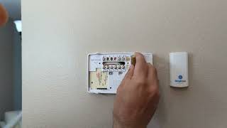 DIY: Honeywell Chronotherm IV Battery Change