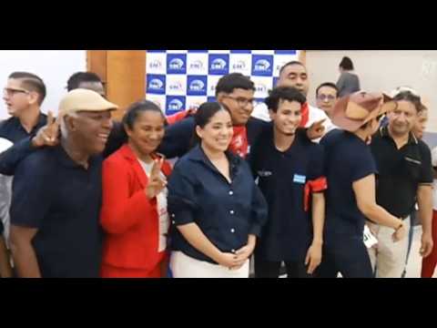 Mónica Luzárraga es la primera en inscribir su postulación a la alcaldía de Guayaquil
