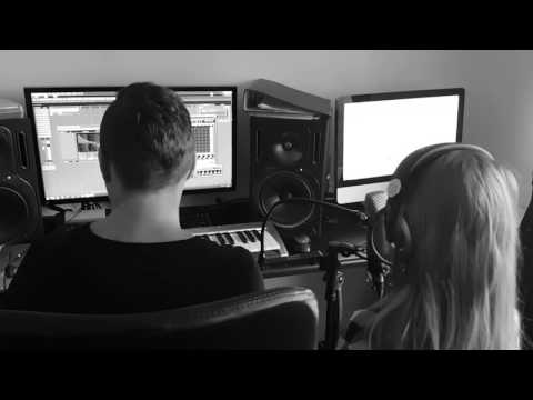 Próba z moją córeczką🎹🎤🎧