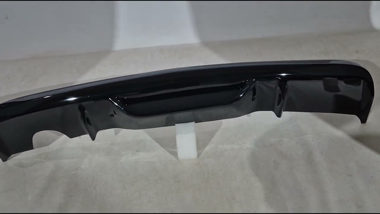 Opel Astra J 2009–2015 Zadnji difuzor DPT V-2 (SD, črna visok sijaj) Video 1