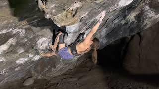 Photo of problem Schist Cave in Leavenworth boulder Area